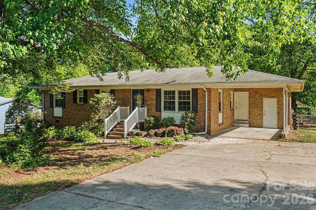 126 Terrace Rd., Mooresville, NC 28117