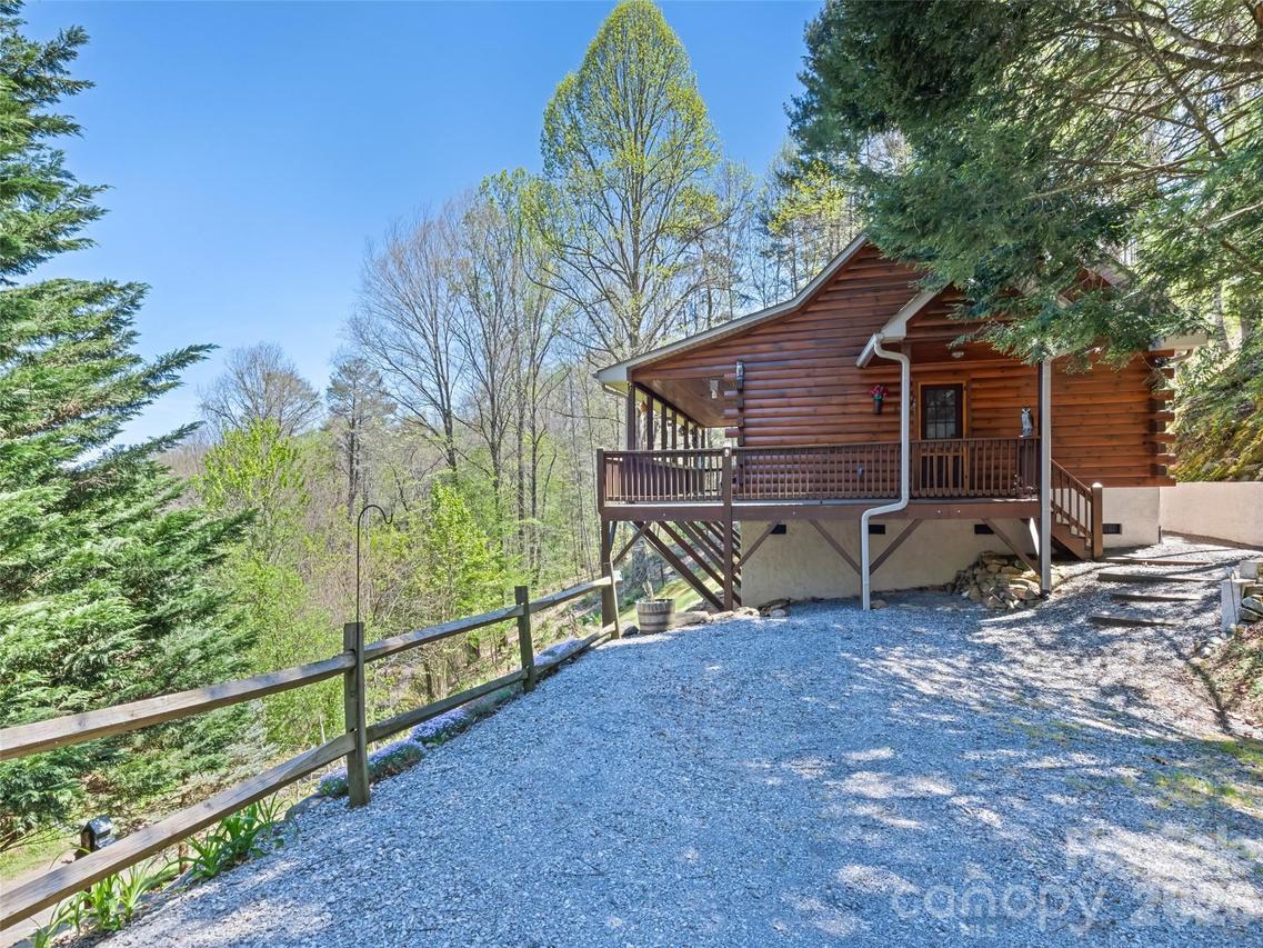 651 Point Of View Dr., Waynesville, NC 28785