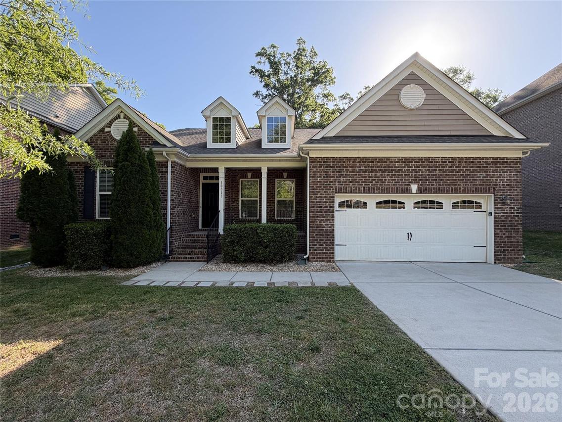 10313 Woodview Cir., Charlotte, NC 28277