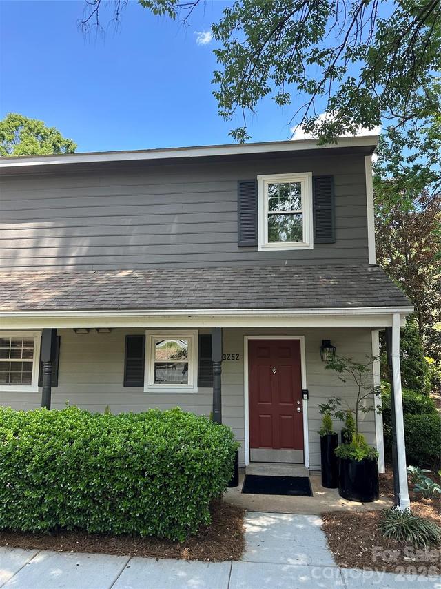 3252 Heathstead Pl., Charlotte, NC 28210