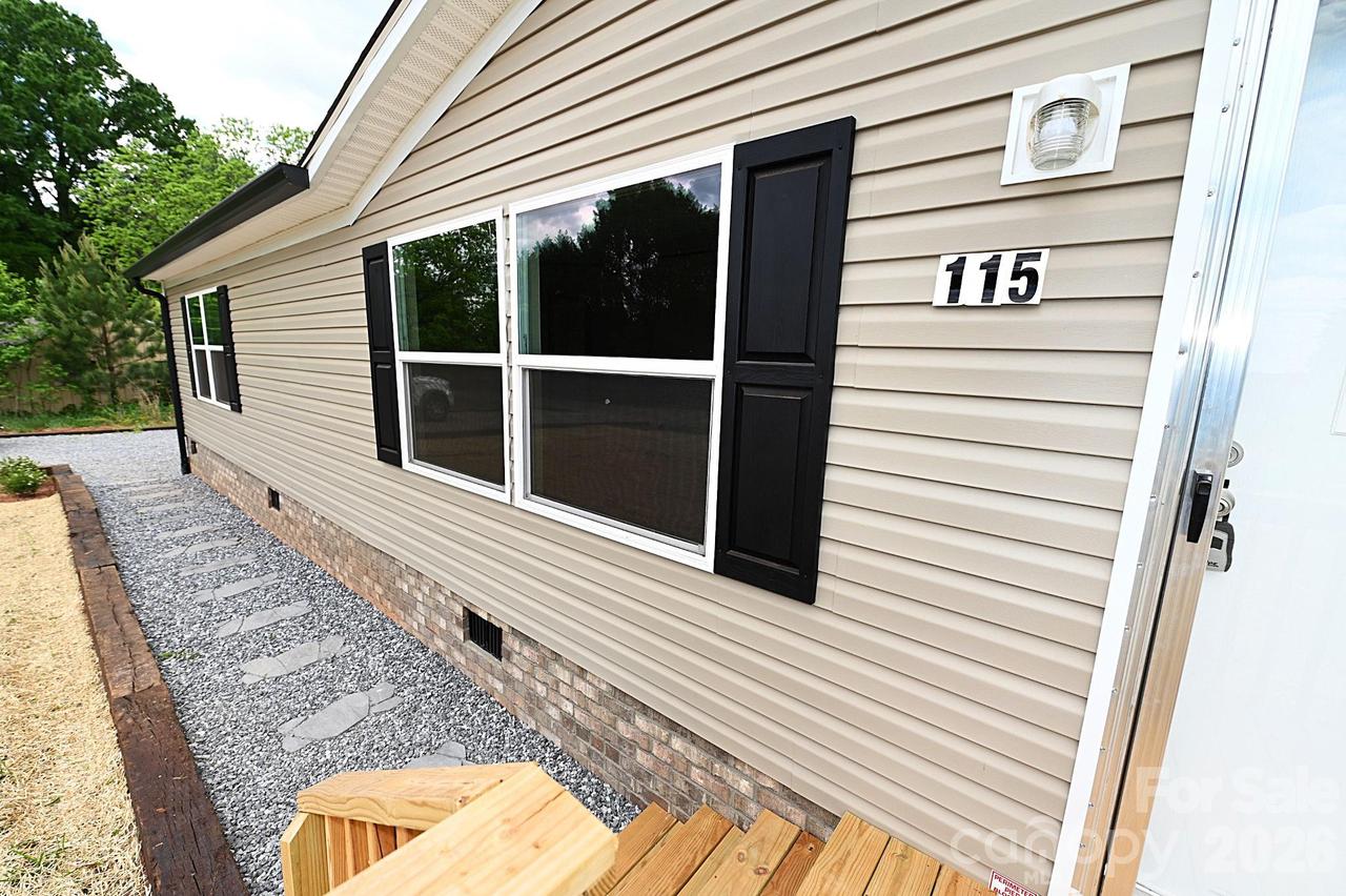 115 Stonydell Dr., Stony Point, NC 28678