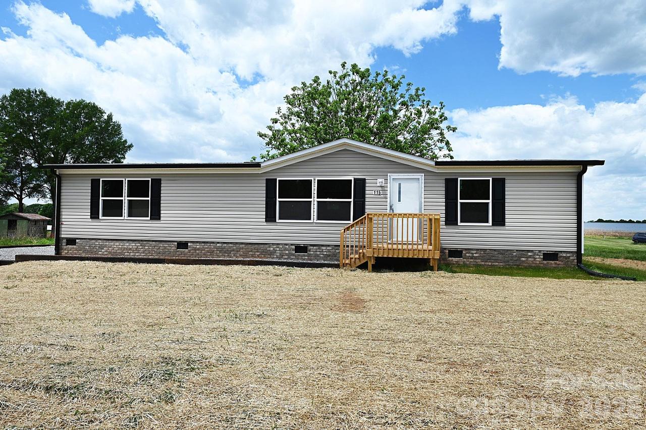 115 Stonydell Dr., Stony Point, NC 28678