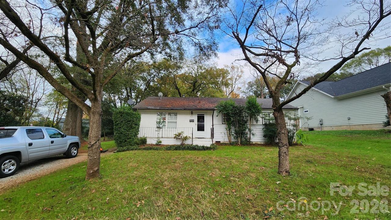 717 Tennyson Dr., Charlotte, NC 28208