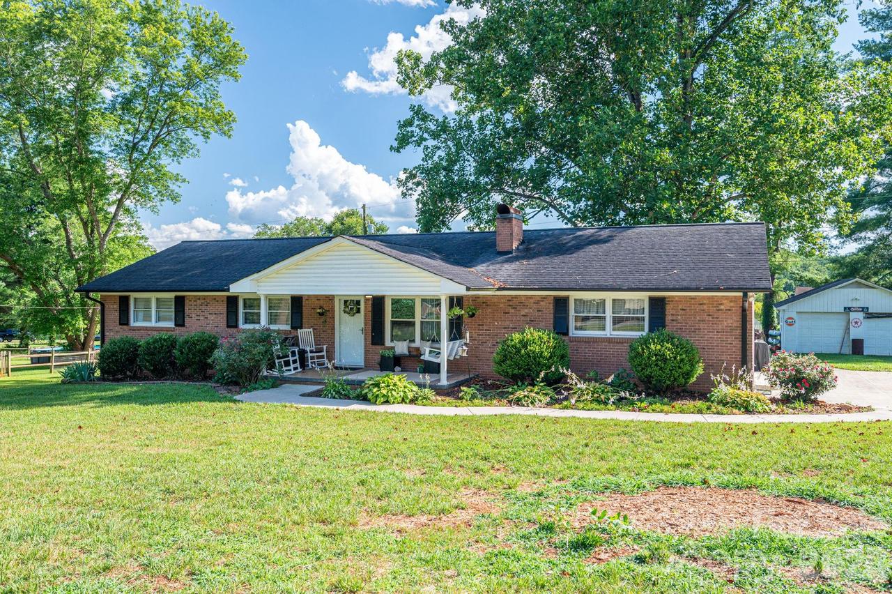 1529 Home Tr., Lincolnton, NC 28092