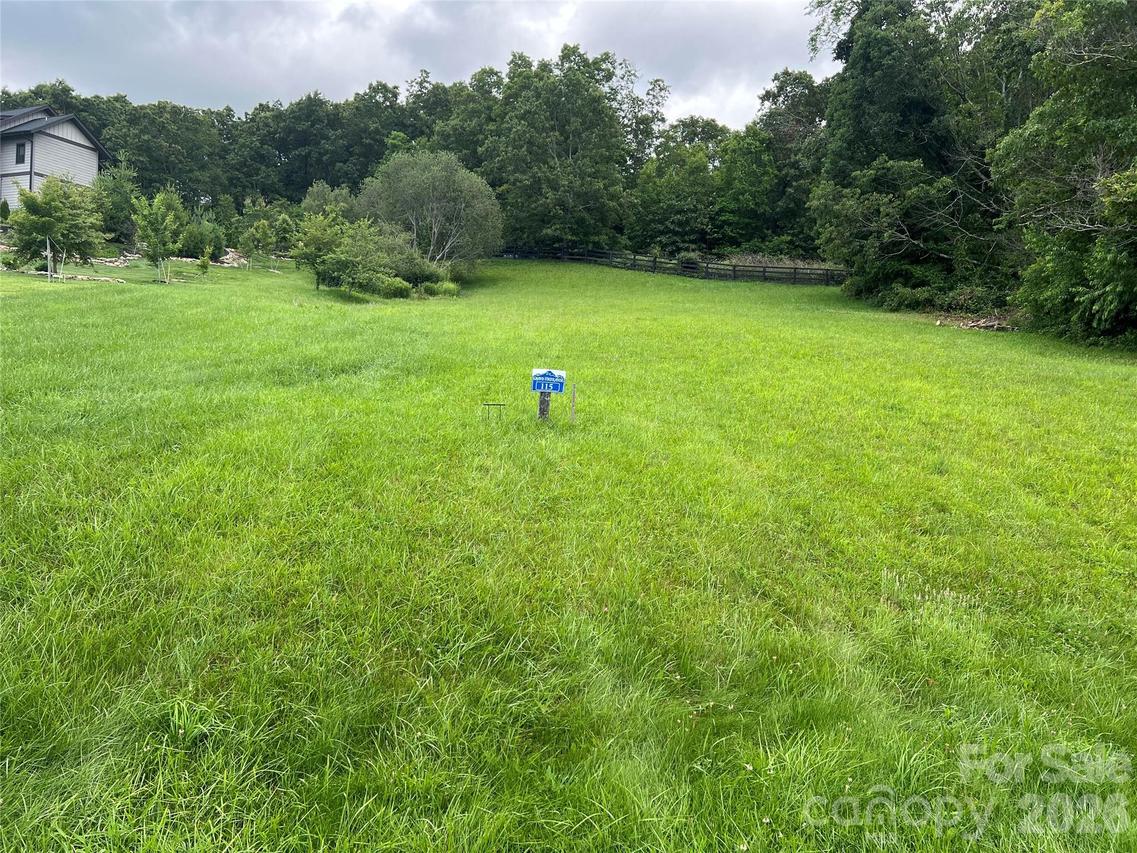 4642 Bearwallow Rd., Hendersonville, NC 28792