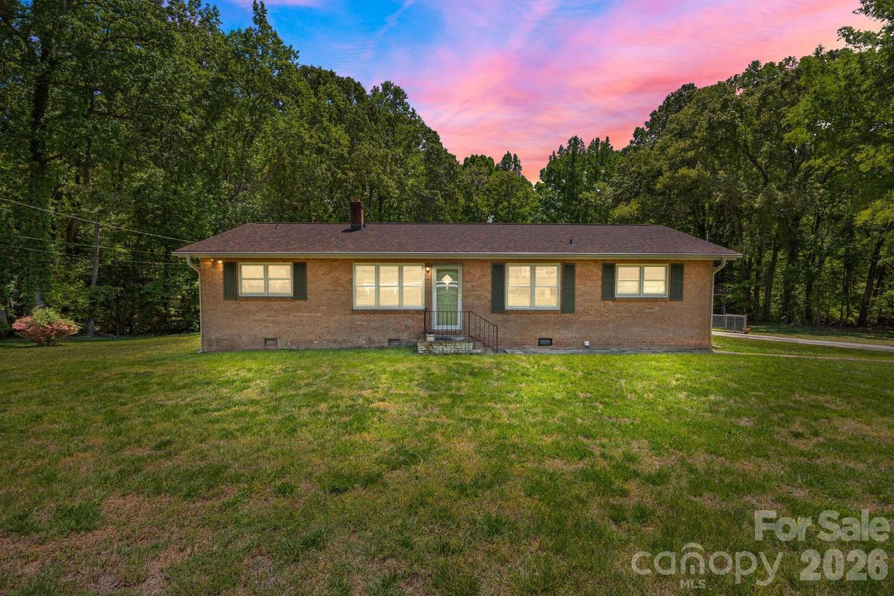 4000 Mount Pleasant Rd., Sherrills Ford, NC 28673