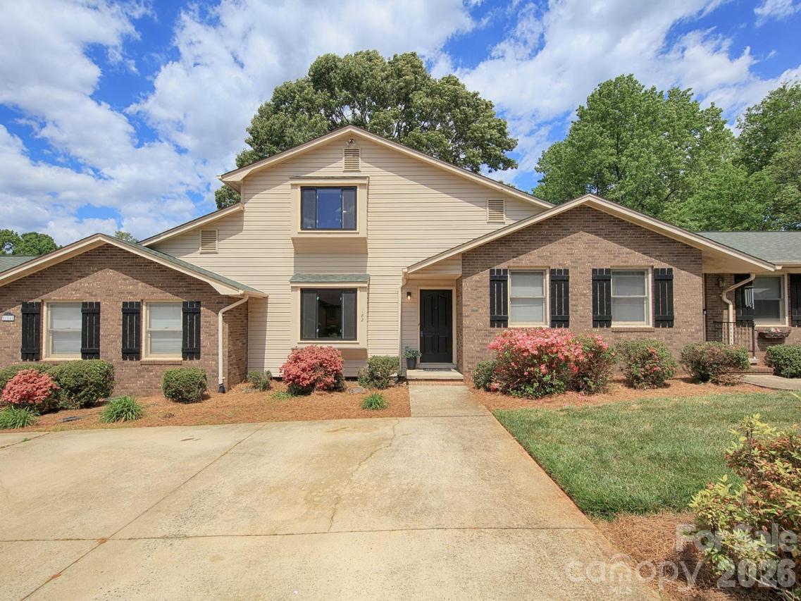 182 Calvin St., Troutman, NC 28166