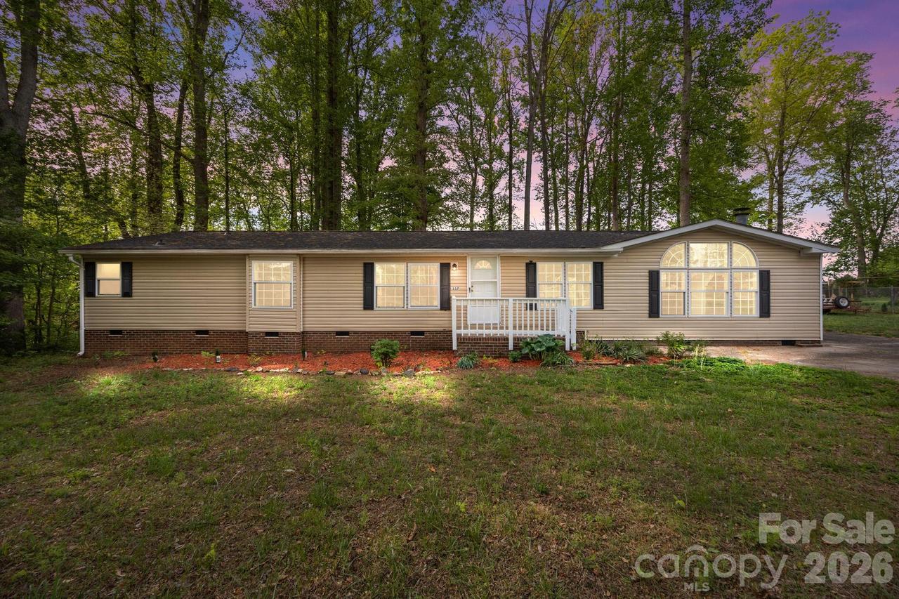 117 Clove Ln., Statesville, NC 28677