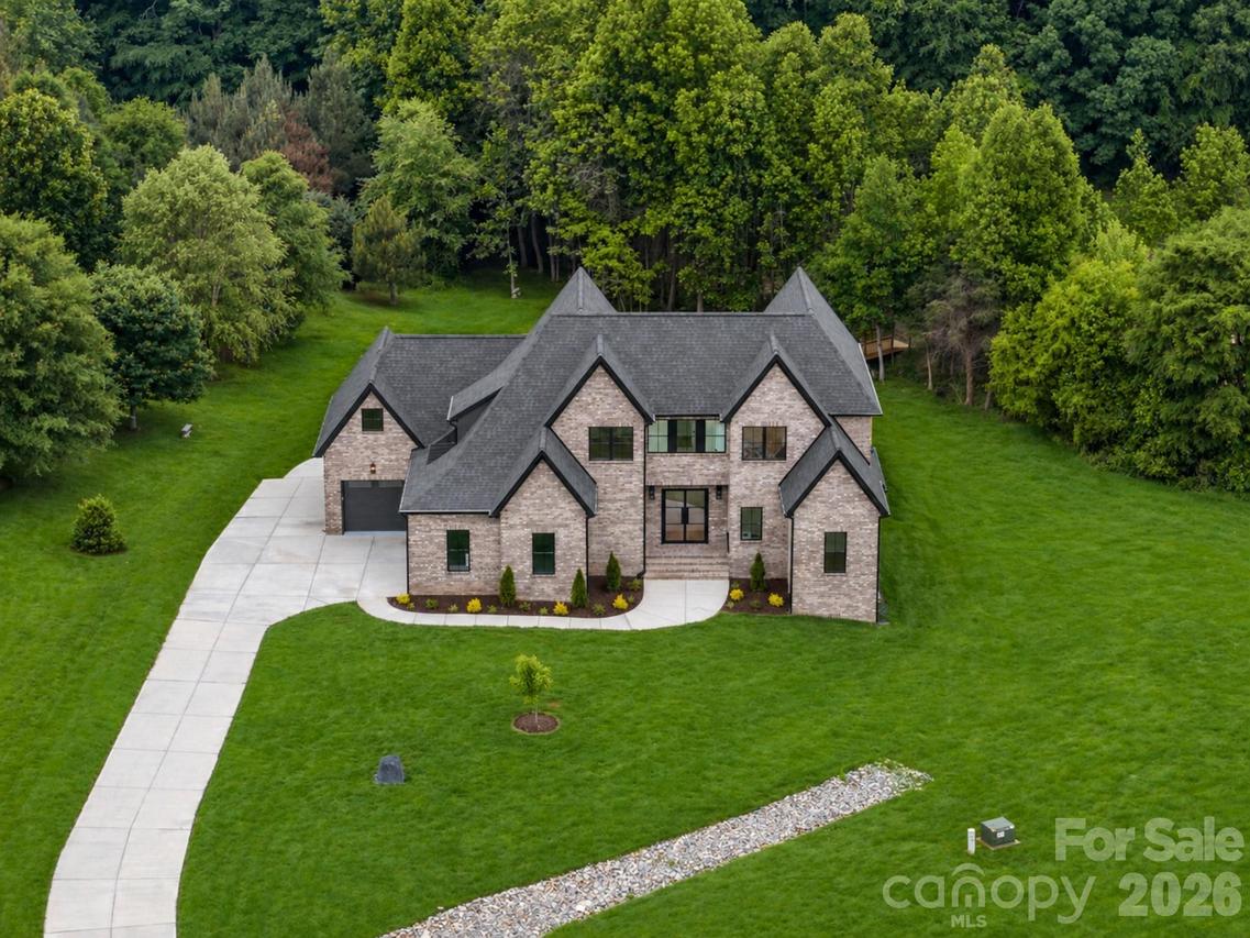 7701 Willowdale Dr., Waxhaw, NC 28173