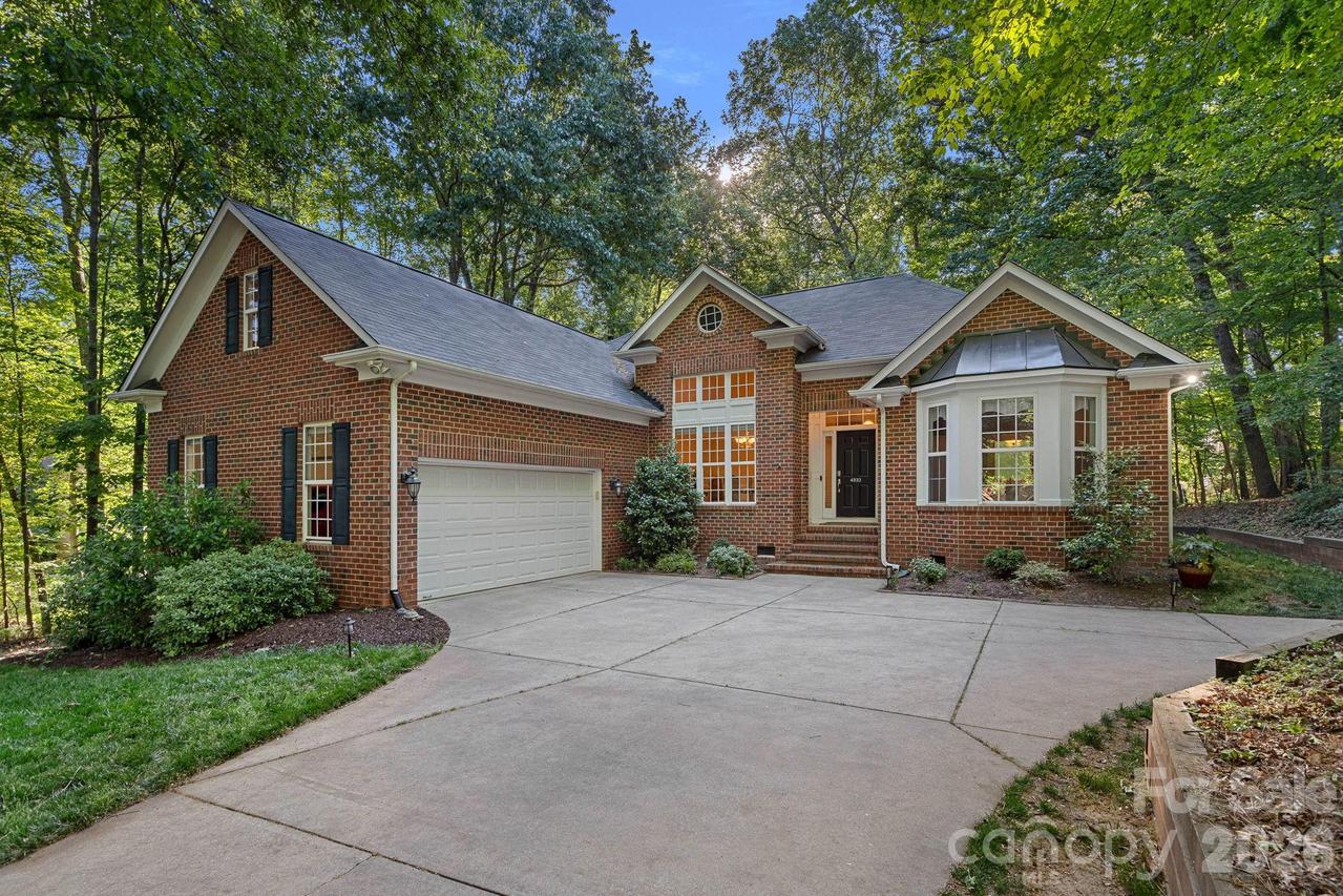 4932 Derbyshire Dr., Charlotte, NC 28270