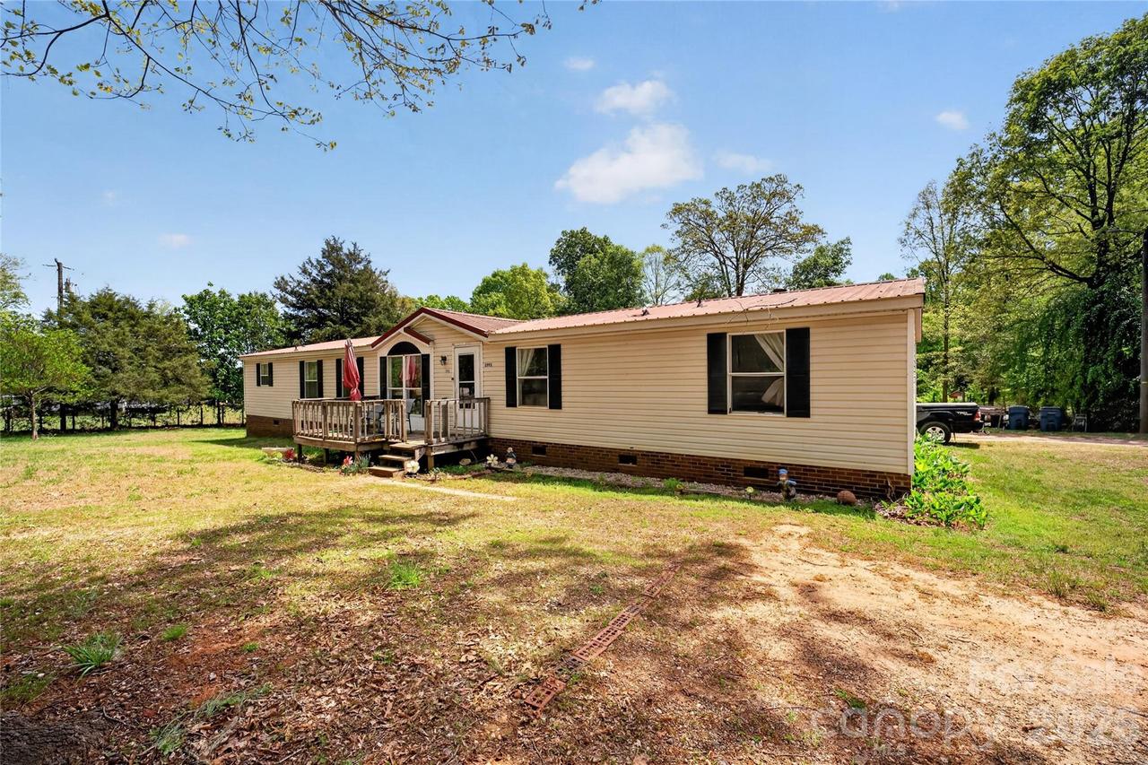 3995 Old Catawba Rd., Claremont, NC 28610
