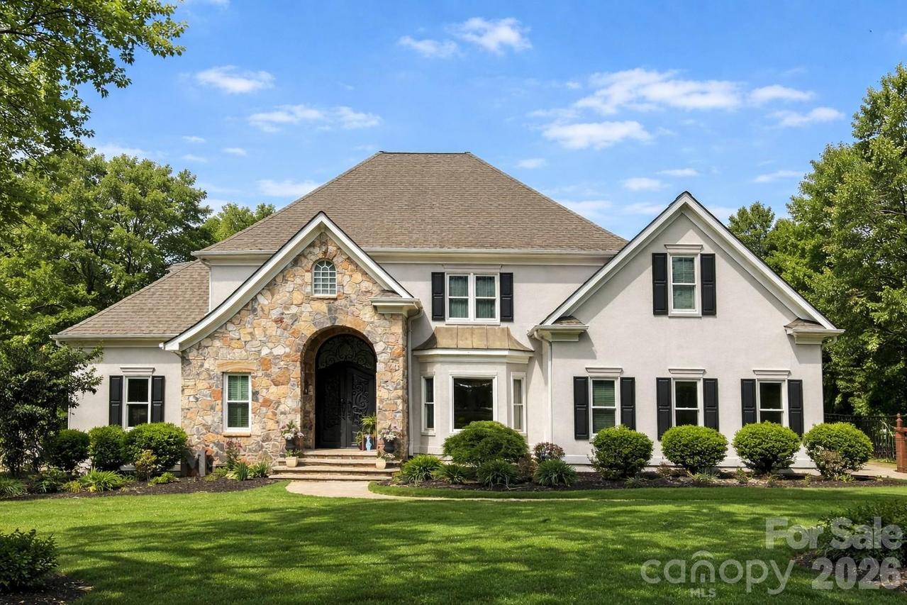 18928 Peninsula Point Dr., Cornelius, NC 28031