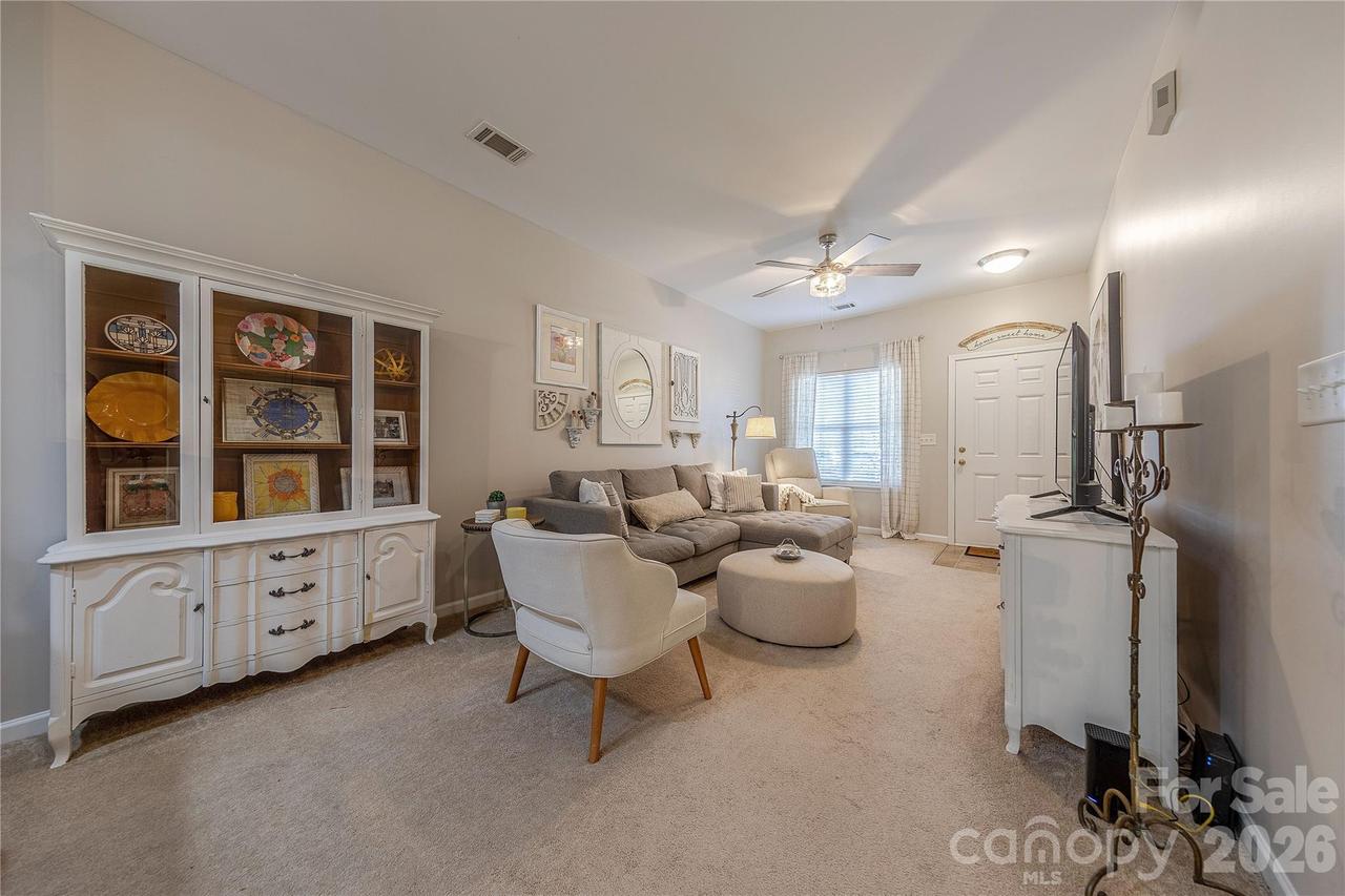 124 Clydesdale Ct., Matthews, NC 28104