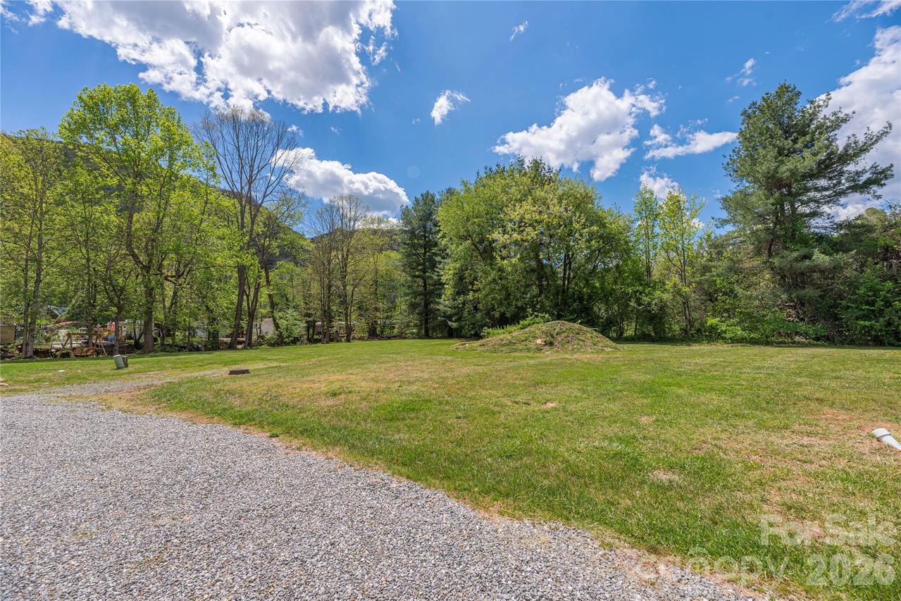 600 Sophie Rd., Maggie Valley, NC 28751