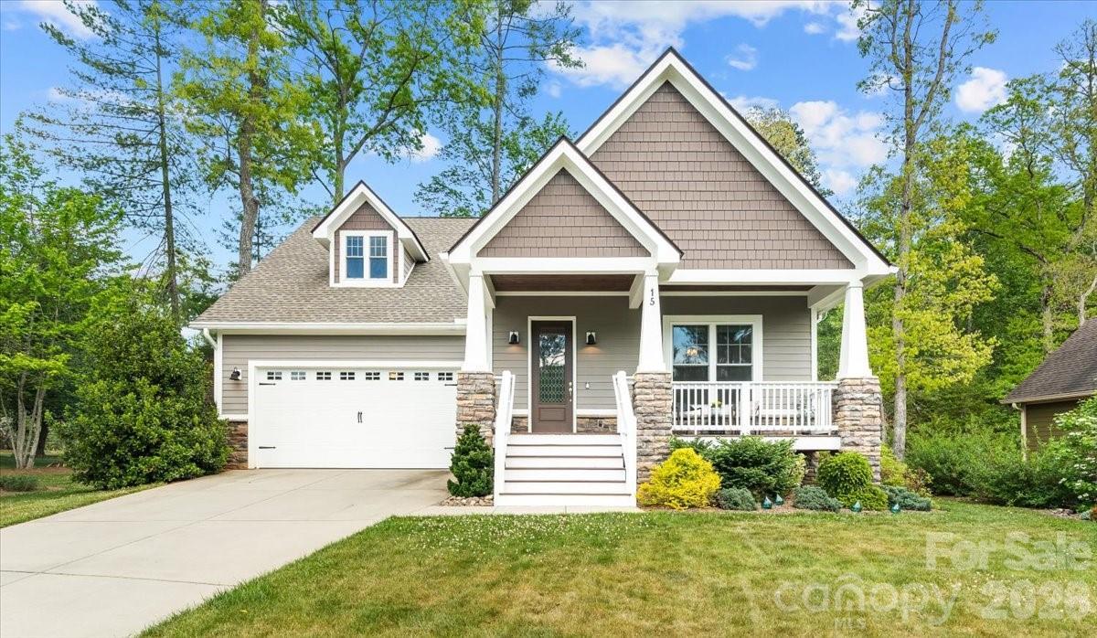 15 Quail Hollow Dr., Arden, NC 28704