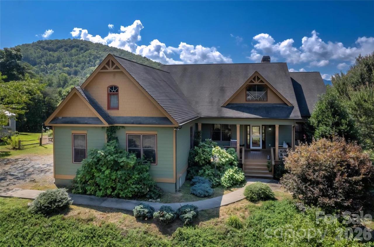 182 Brigsy Ln., Whittier, NC 28789