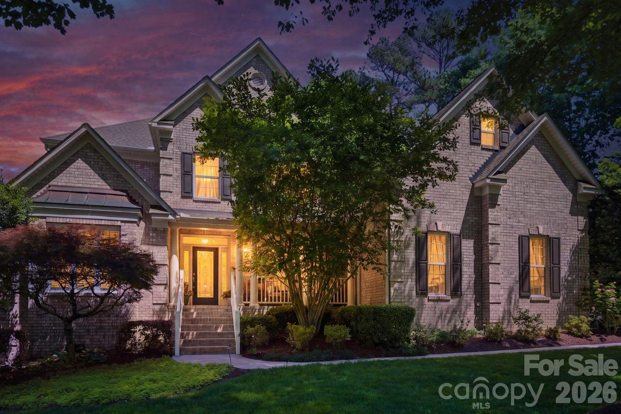 4325 Rustling Woods Dr., Denver, NC 28037