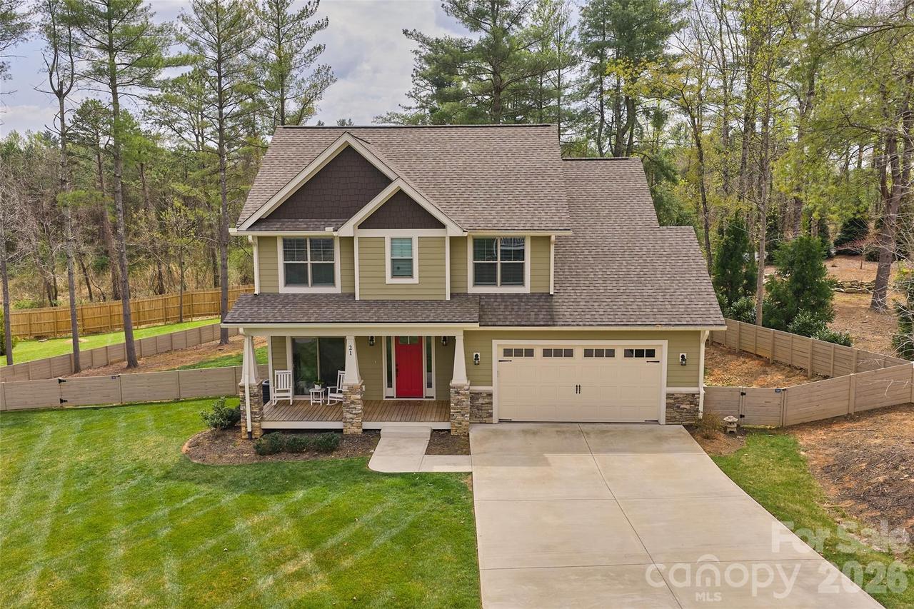 21 Wood Path Ln., Arden, NC 28704