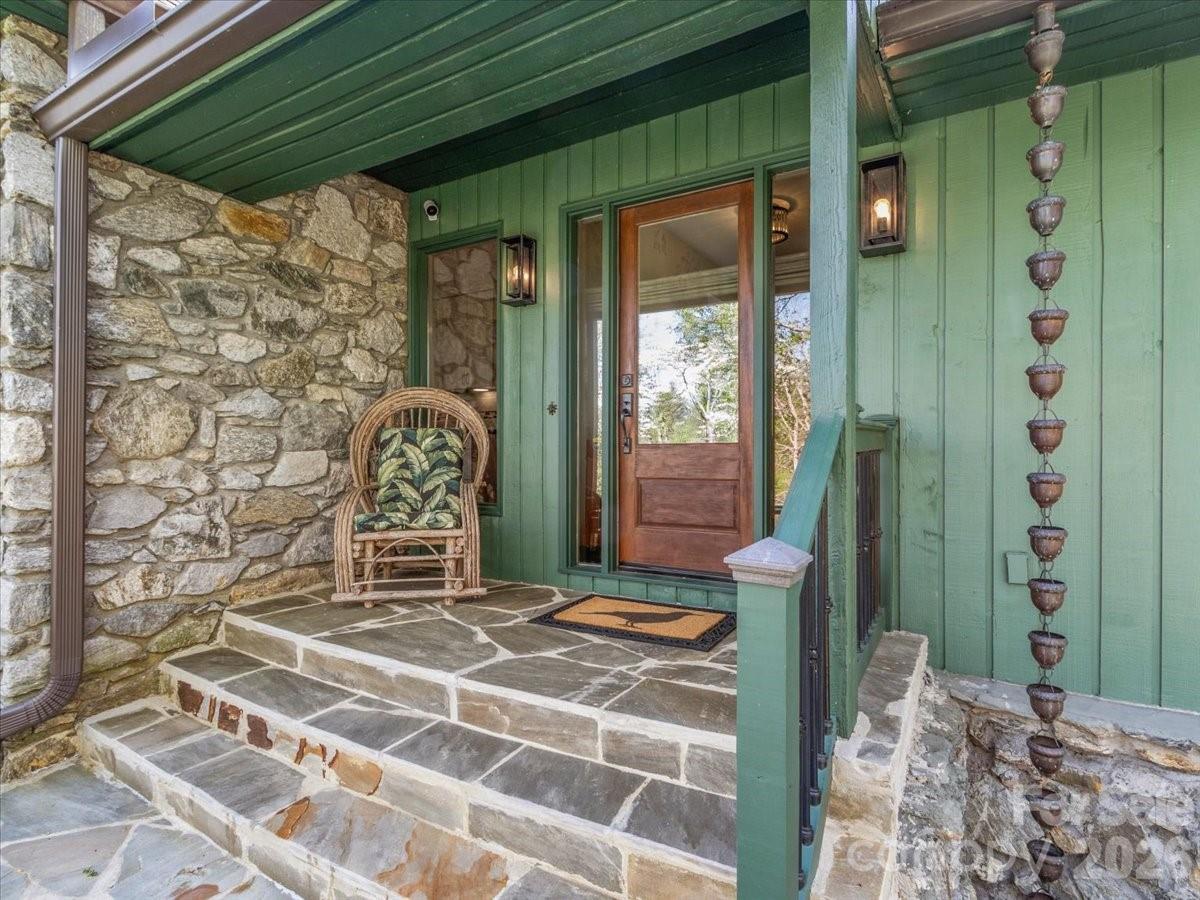 68 Acorn Rd., Asheville, NC 28804