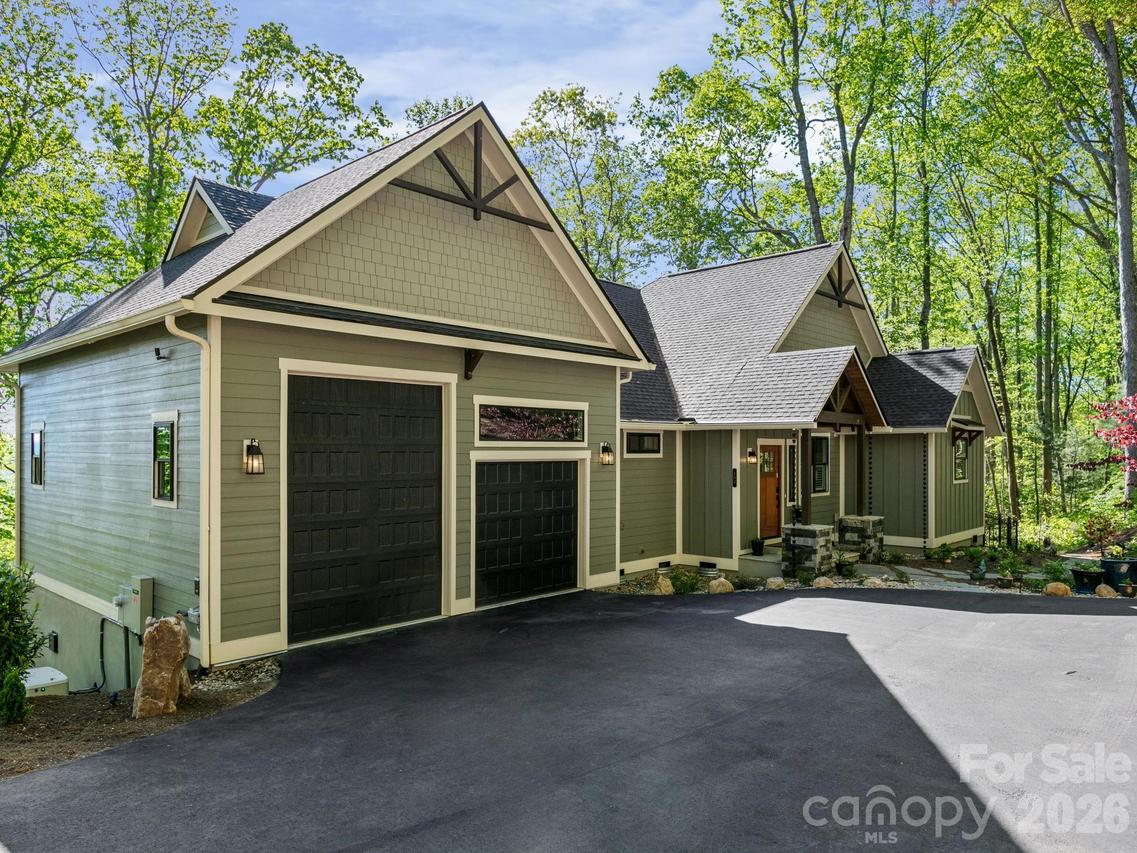 199 Garnet Way, Hendersonville, NC 28791