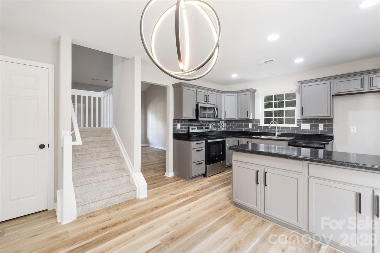 136 Mangum Cir., Mooresville, NC 28117