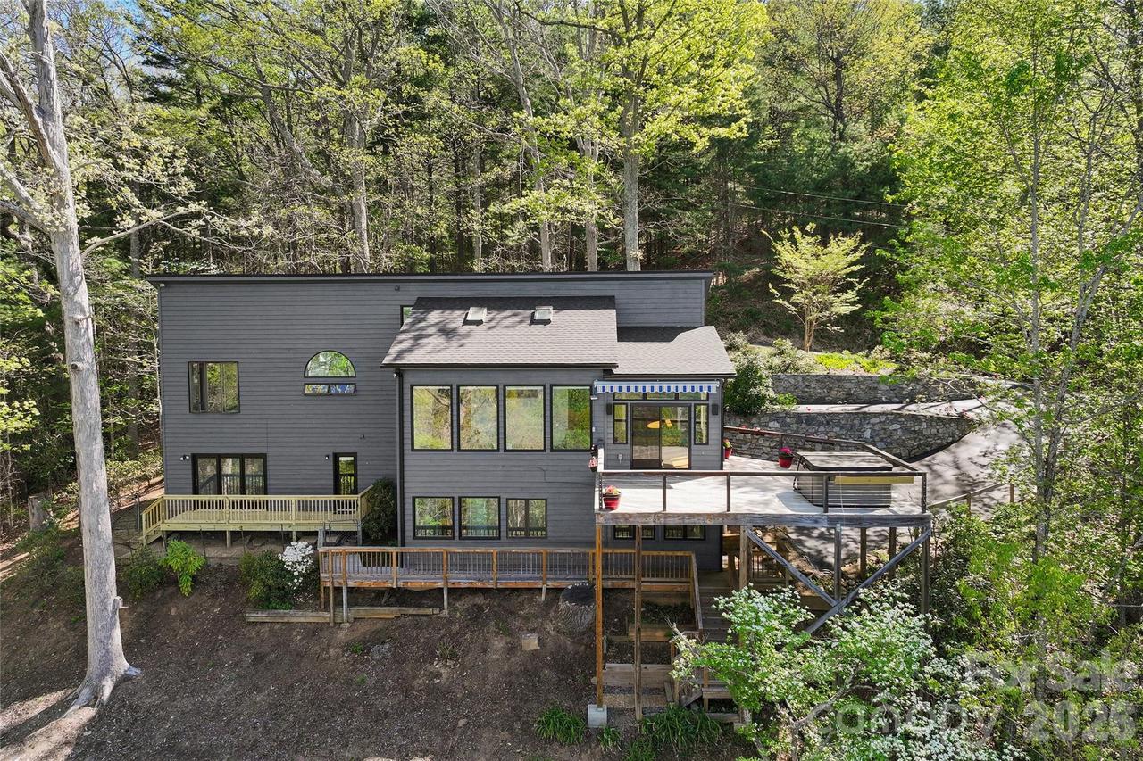 110 Crestwood Rd., Asheville, NC 28804