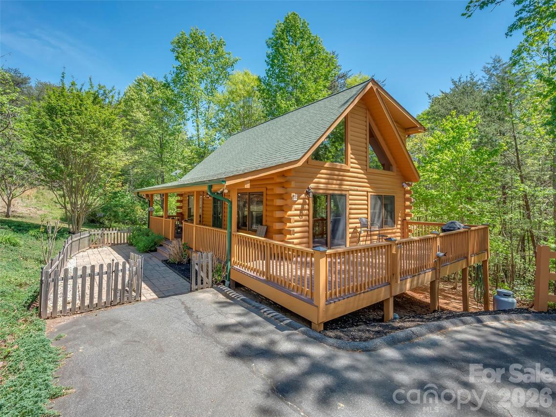 125 Pine Ridge Dr., Bostic, NC 28018