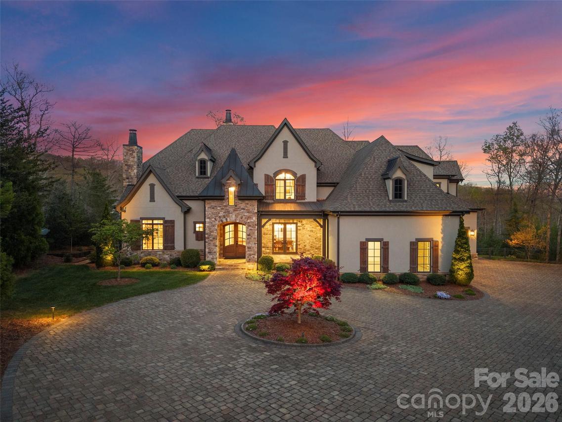 1925 White Tree Tr., Arden, NC 28704