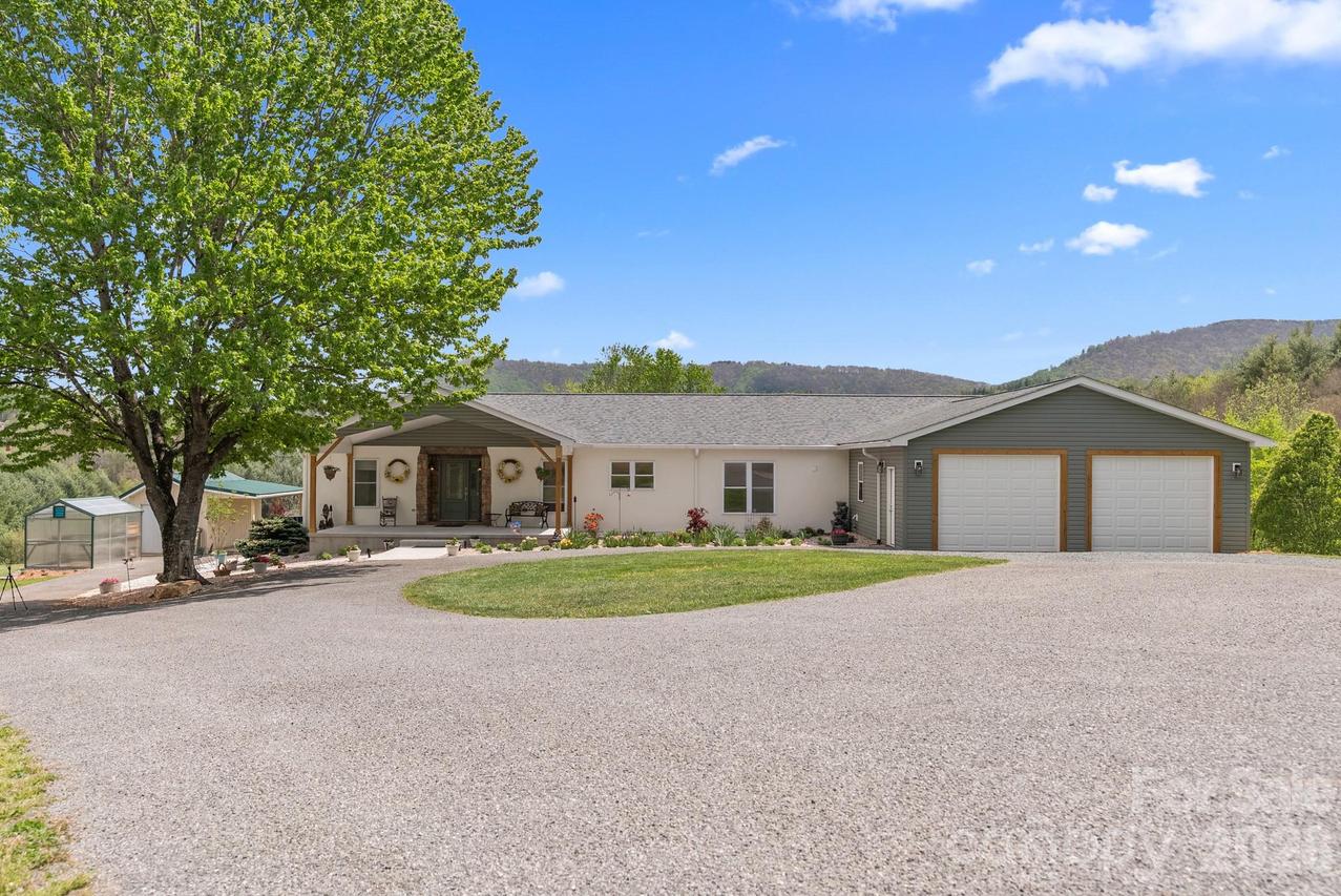 552 Dirt Nose Dr., Sparta, NC 28675