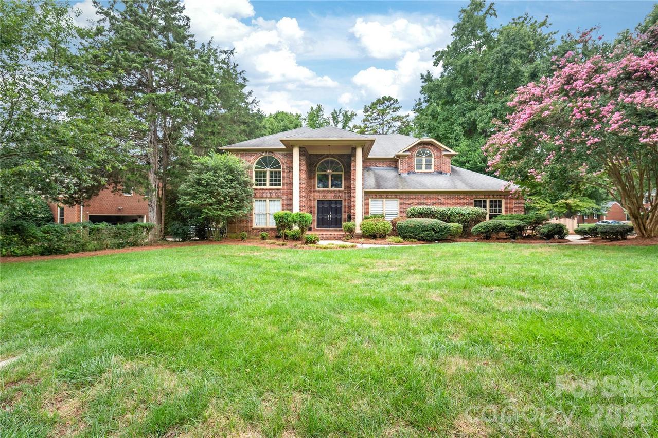 8600 Brownes Pond Ln., Charlotte, NC 28277