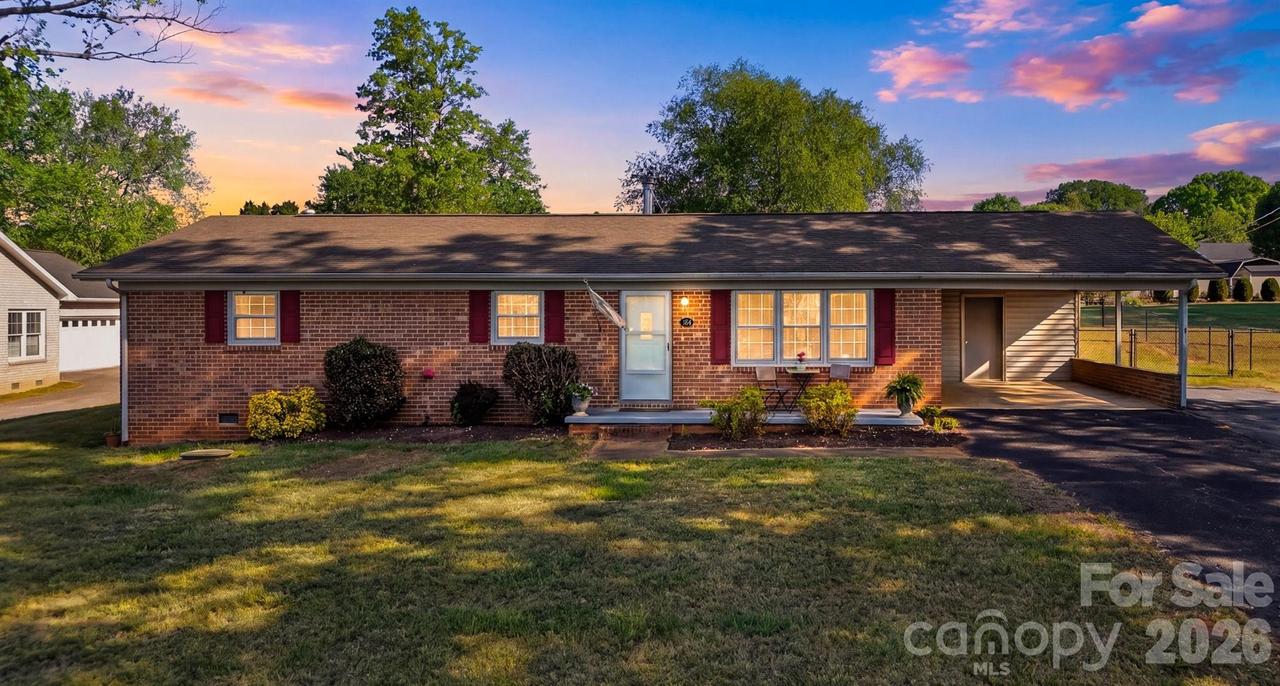 184 Edgegreen Ct., Taylorsville, NC 28681