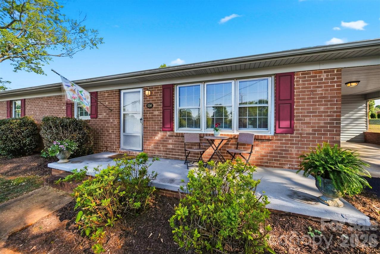 184 Edgegreen Ct., Taylorsville, NC 28681