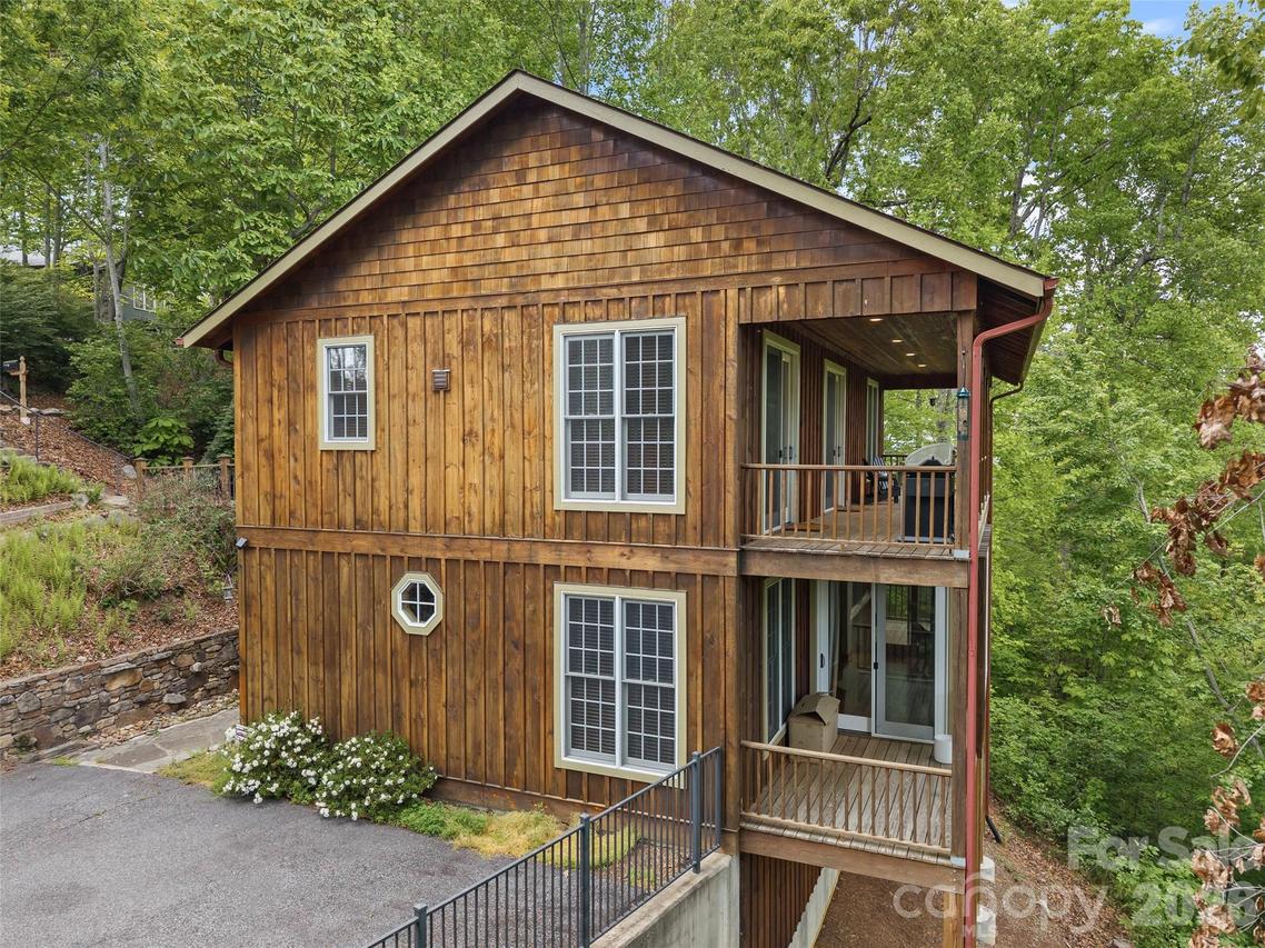 350 Laurel Mountain Tr., Saluda, NC 28773