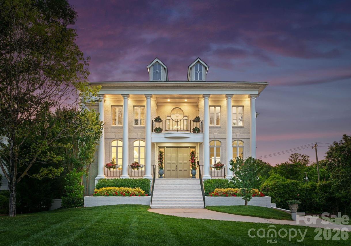 1120 Chollywood Dr., Charlotte, NC 28211