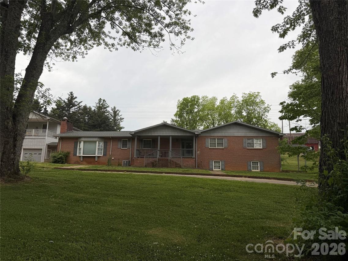 277 & 275 Hilltop St., Hudson, NC 28638