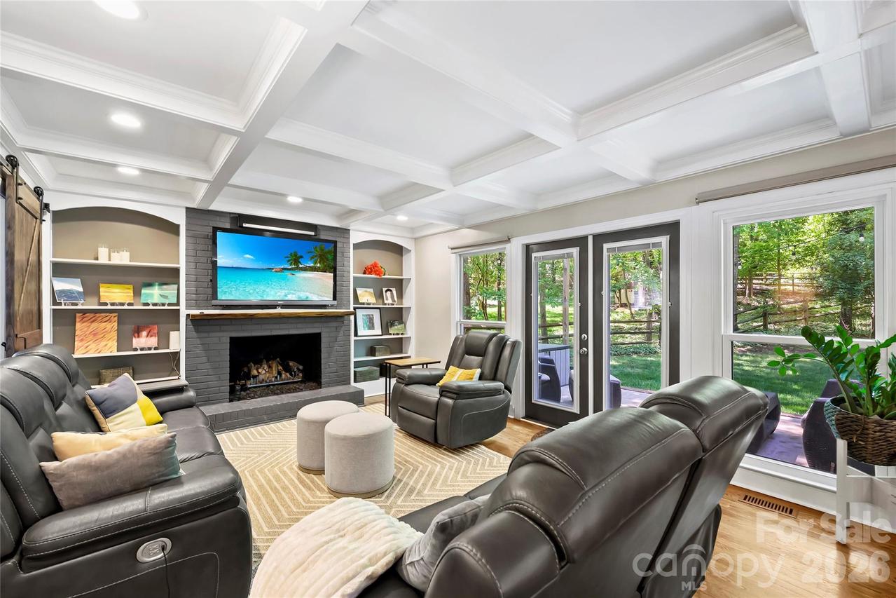5525 Lancelot Dr., Charlotte, NC 28270