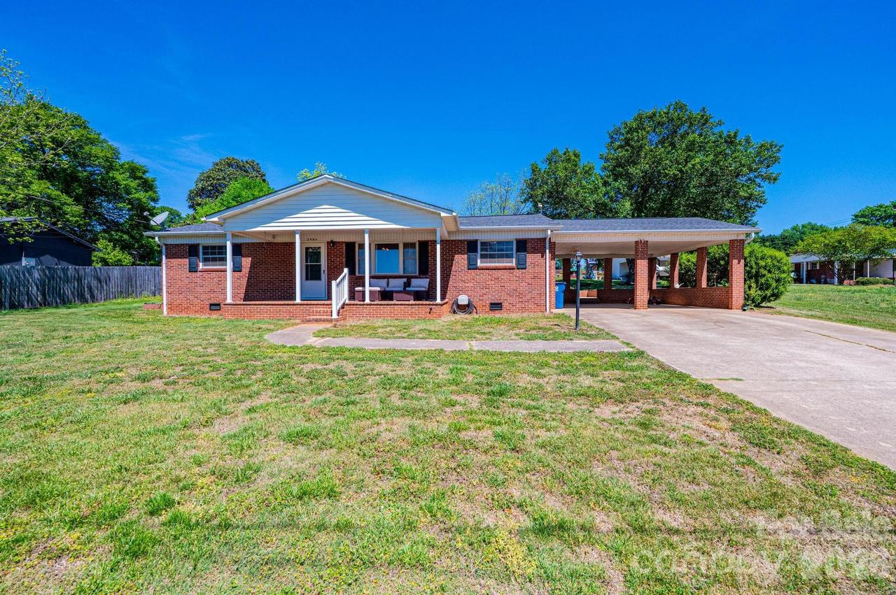 2984 Lutz Blvd., Newton, NC 28658