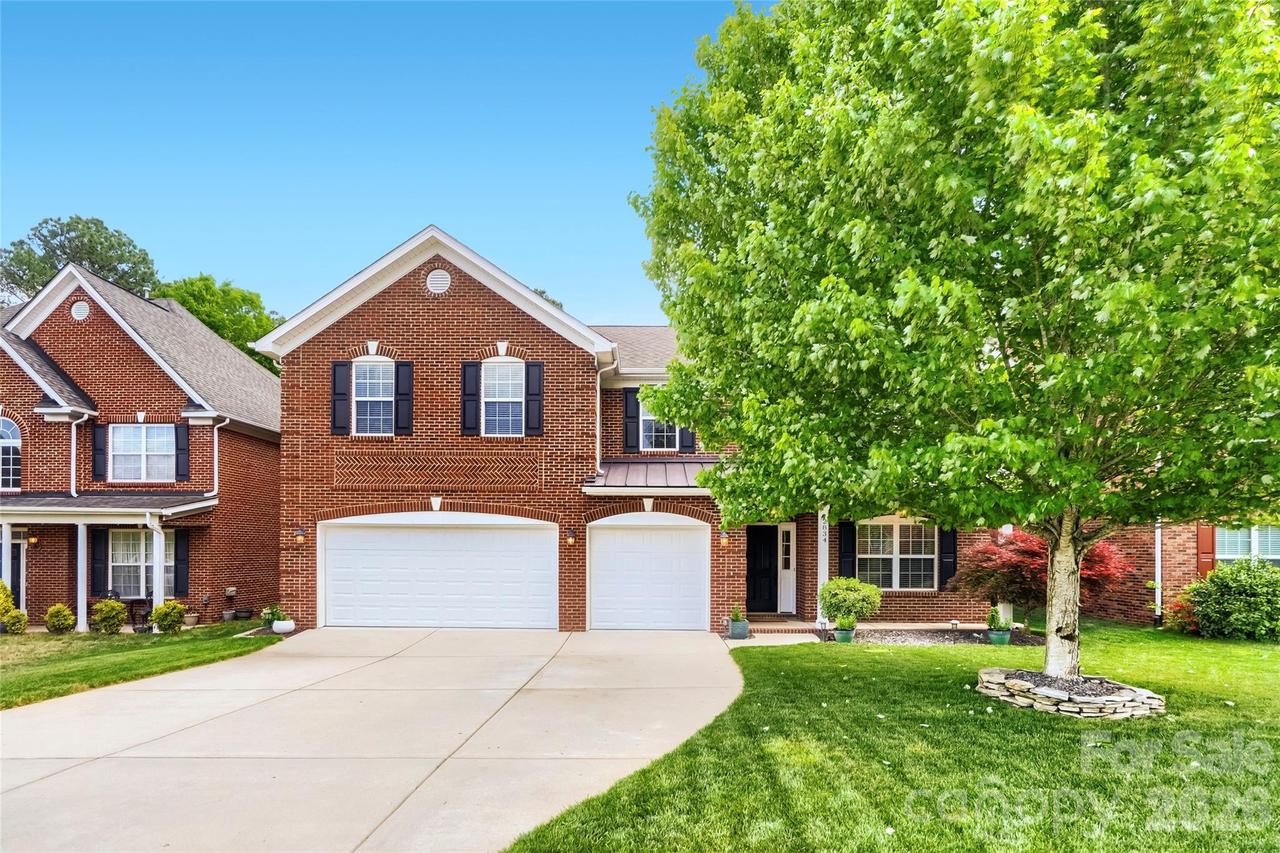 2834 Bivins St., Davidson, NC 28036