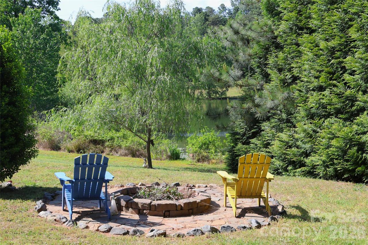 2325 Perry Rd., Denver, NC 28037