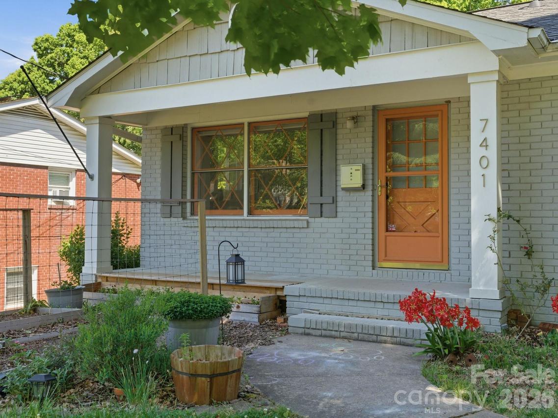 7401 Woodstream Dr., Charlotte, NC 28210