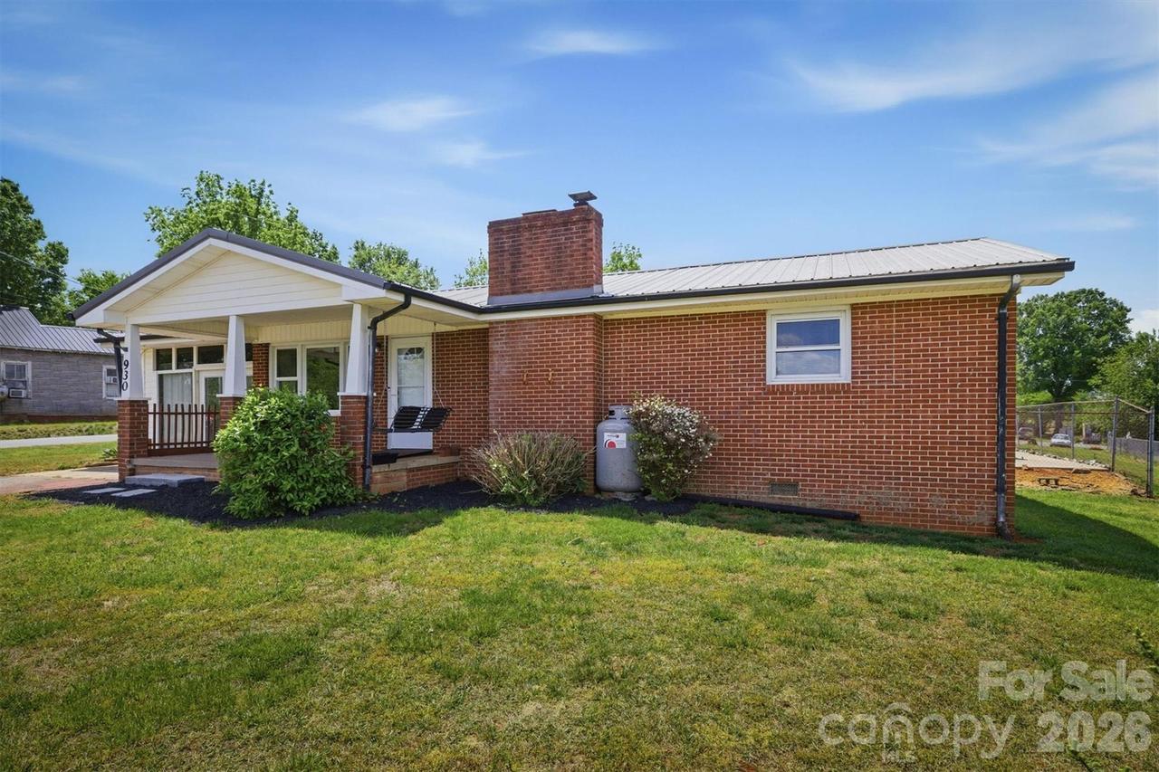930 Enola Rd., Morganton, NC 28655