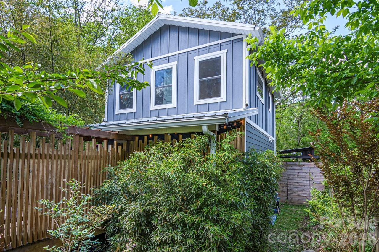 149 State St., Asheville, NC 28806