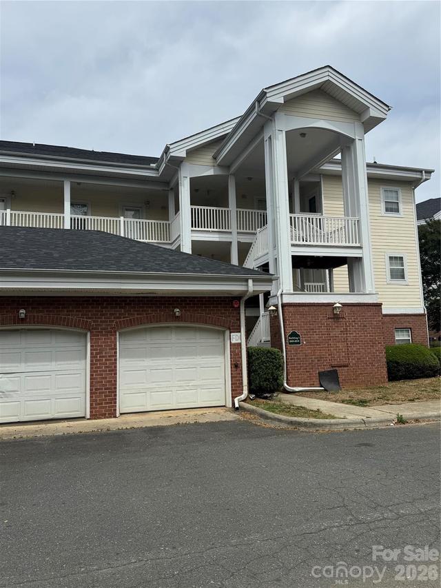 8923 Meadow Vista Rd., Charlotte, NC 28213