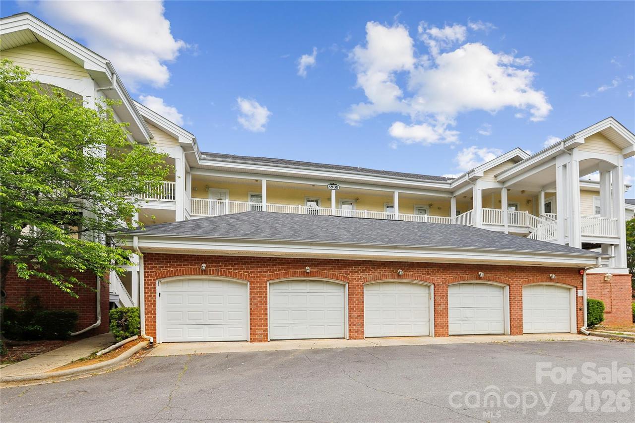 8923 Meadow Vista Rd., Charlotte, NC 28213