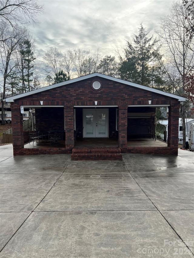 129 Twin Bluff Tr., Mount Gilead, NC 27306