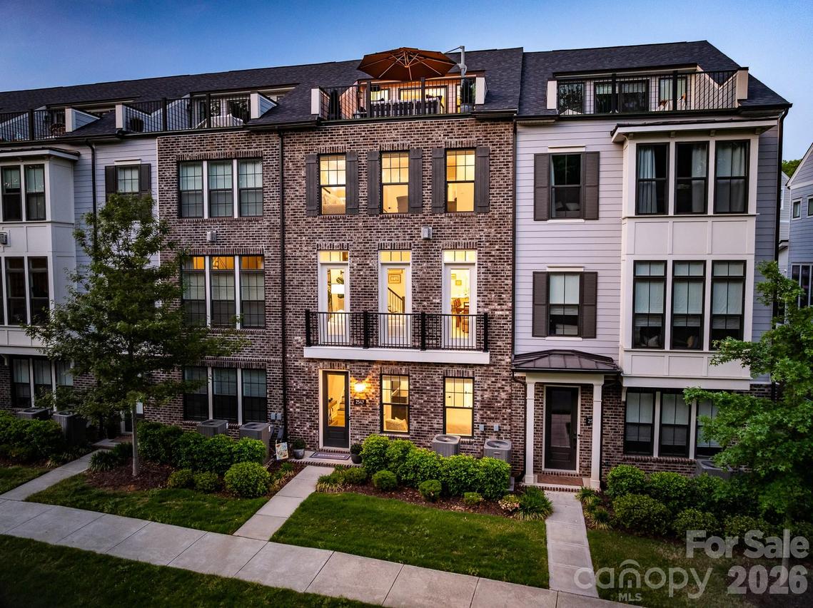 2547 Deacon Ave., Charlotte, NC 28204