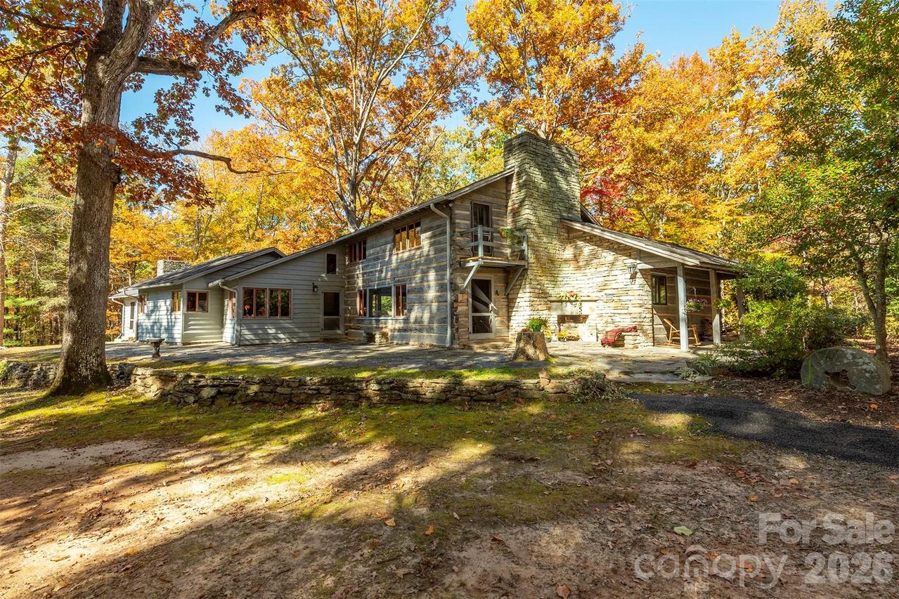 102 Weaver Mill Rd., Columbus, NC 28722