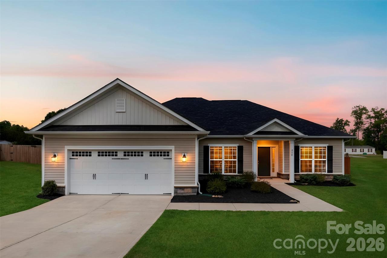 217 Mountain Island Dr., Statesville, NC 28677