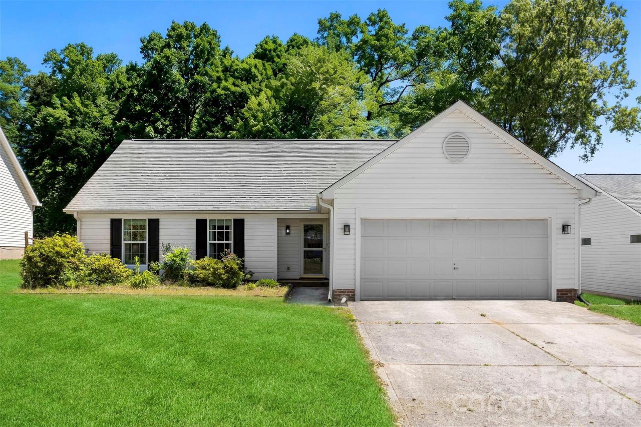 5825 NW Birchfield Ln., Concord, NC 28027