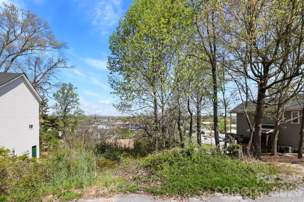 00 Summit Cir. #13, Hendersonville, NC 28792